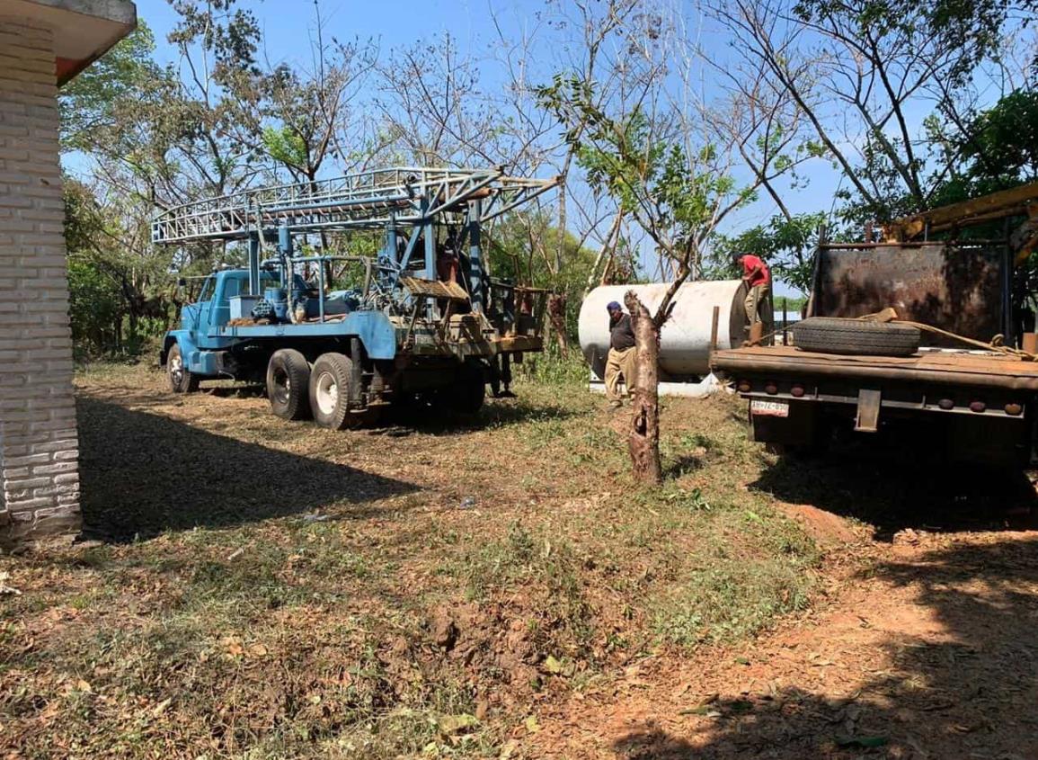 Buscan agua para nuevo pozo en Oteapan: Berlín