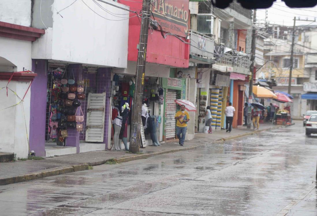 Alcalde de Agua Dulce asegura apoyos para pequeños comerciantes