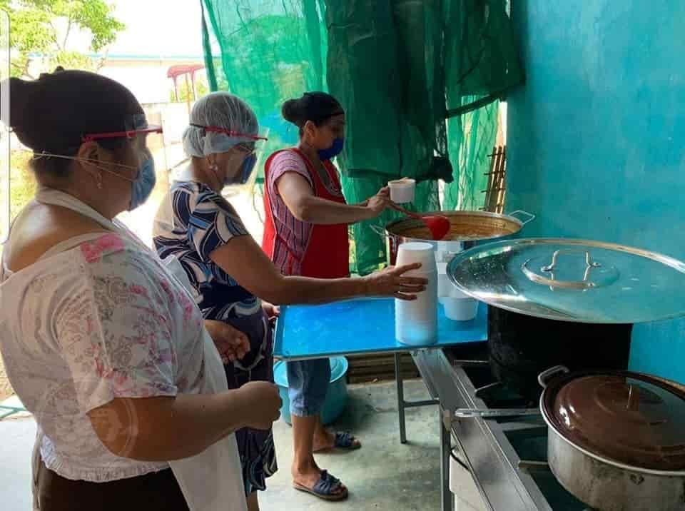 Cuichapenses se benefician con comedores comunitarios 