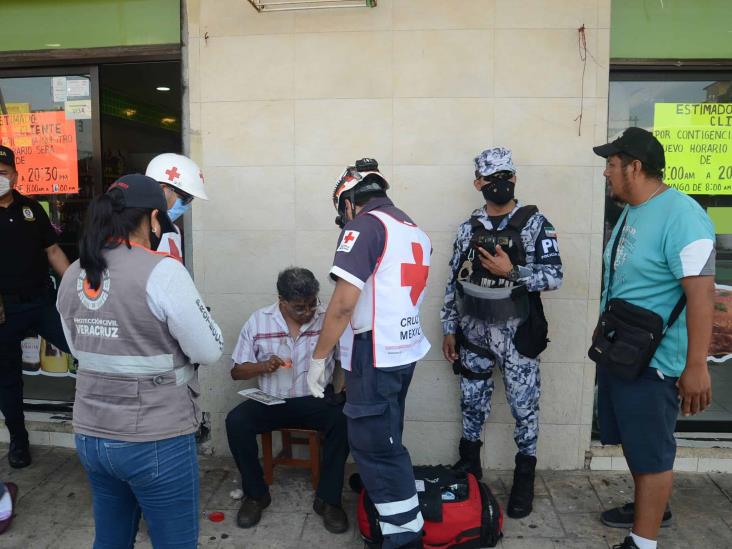 Se registra volcadura en calles del centro de Veracruz