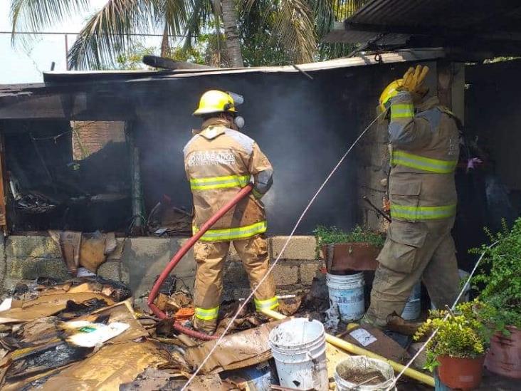 Quema irresponsable de basura provoca incendio en calles de Veracruz