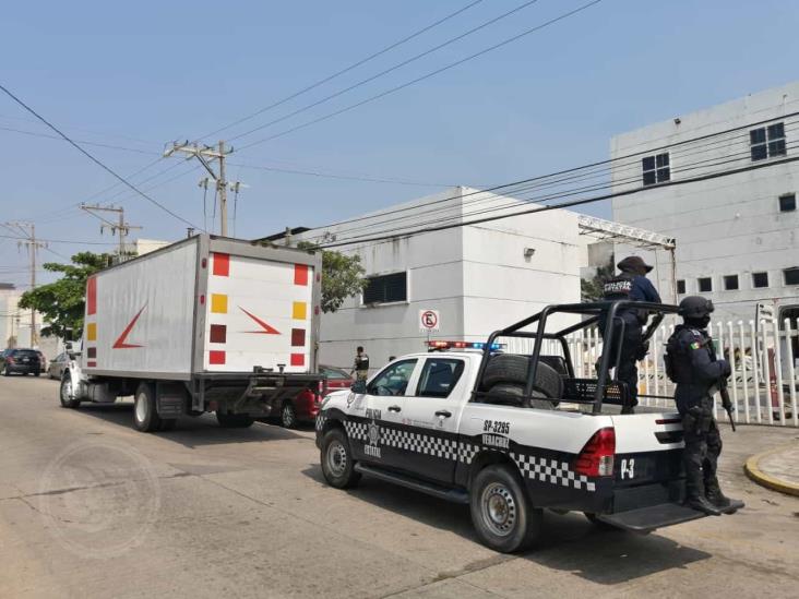 Entregan equipo médico para combatir pandemia en Hospital de Coatzacoalcos