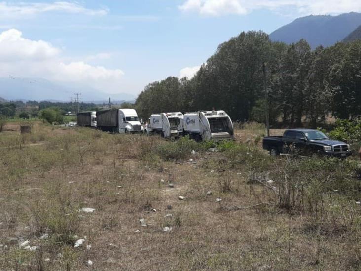 En Aquila impiden a Alcaldía de Córdoba tirar basura ilegalmente