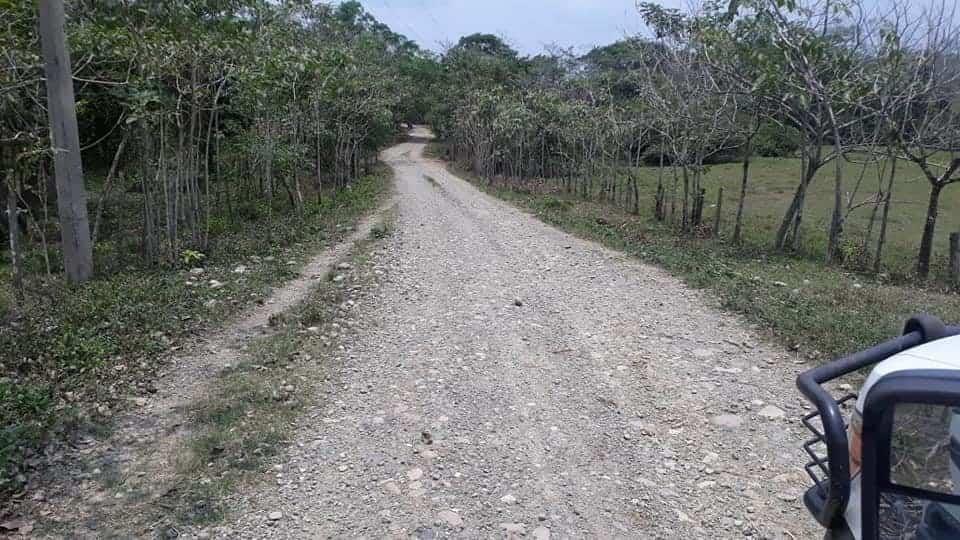 Pobladores rehabilitan caminos de Las Choapas con sus propios recursos