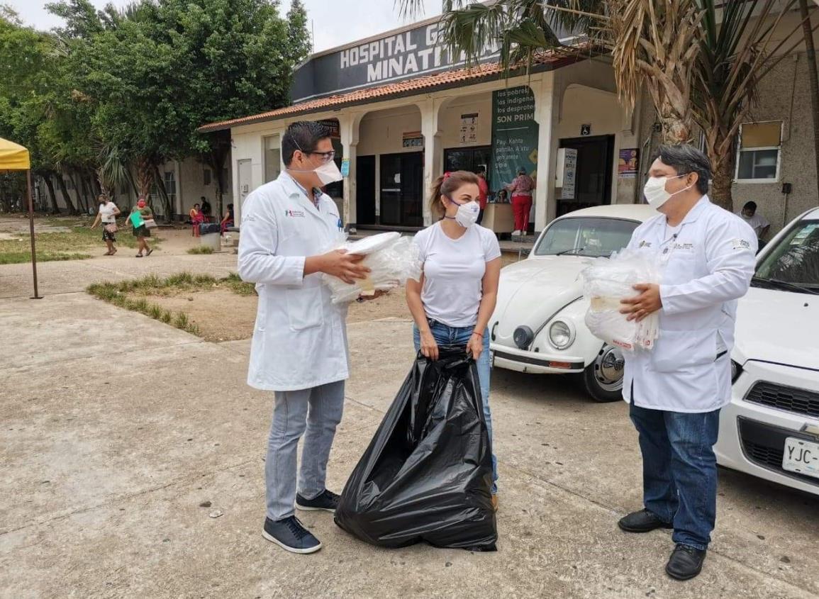 Reciben 150 batas Tyvek en centros de salud de Minatitlán