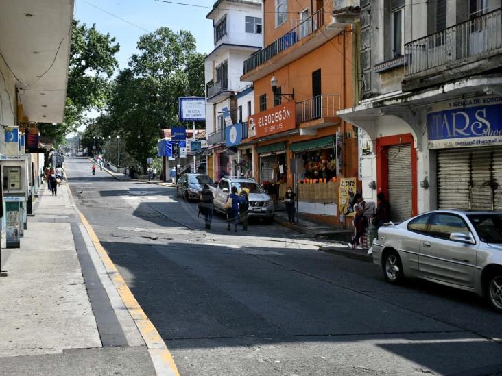 En Xalapa, relajan medidas para algunos negocios por 10 de mayo