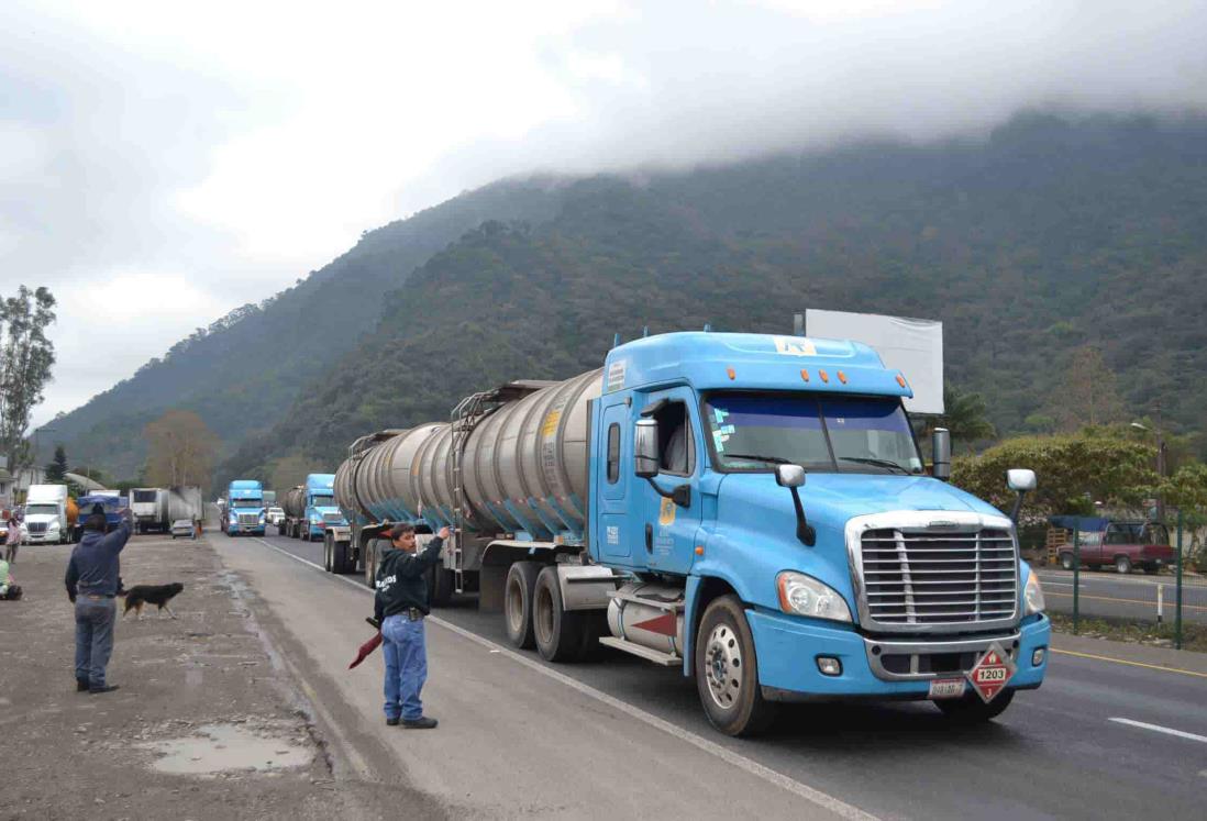 Transportistas en Orizaba piden apoyo de gobierno federal