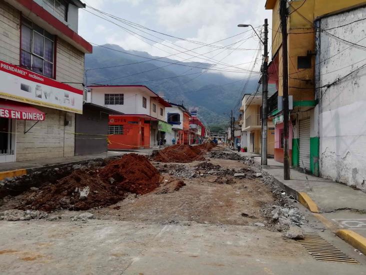 Realiza Alcaldía de Río Blanco obras de drenaje, pavimentación y luminarias