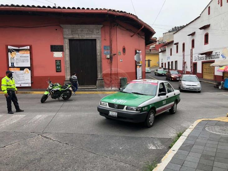 #QuédateEnCasa: Instalan filtros sanitarios en el centro de Xalapa