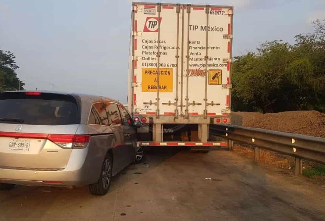 Chiapaneco sufre accidente en autopista La Tinaja-Cosoleacaque