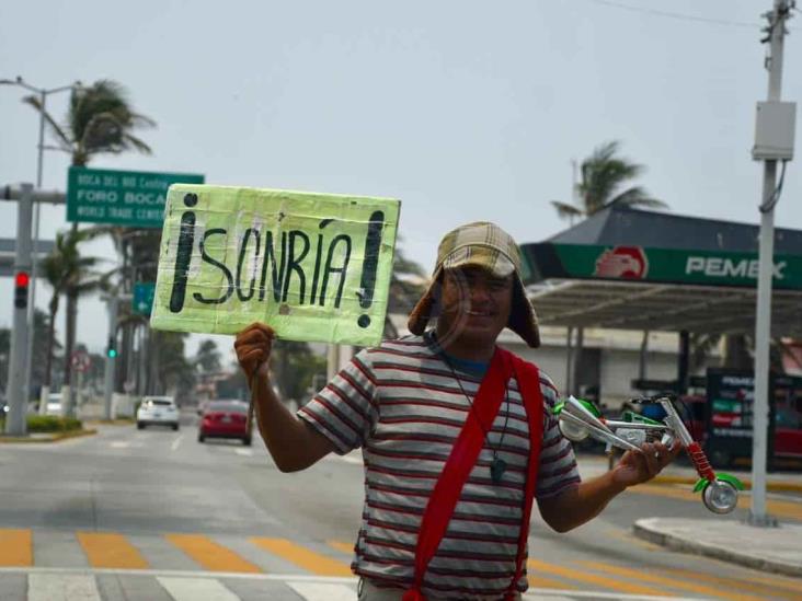 Viven 67 por ciento de los veracruzanos del comercio informal