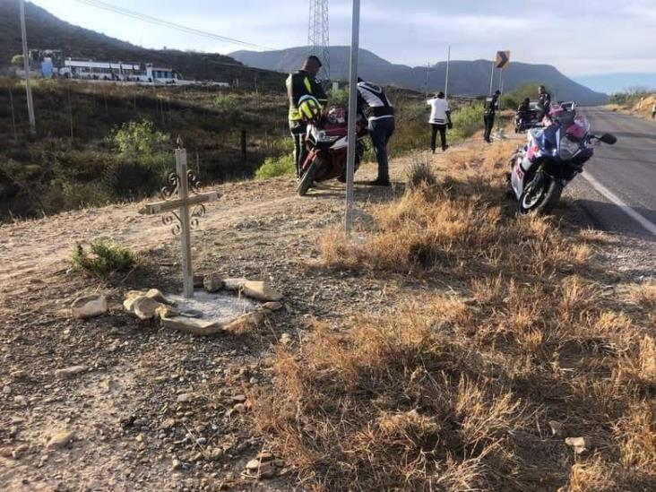 Joven acayaqueño muere en Coahuila al caer a barranco en moto