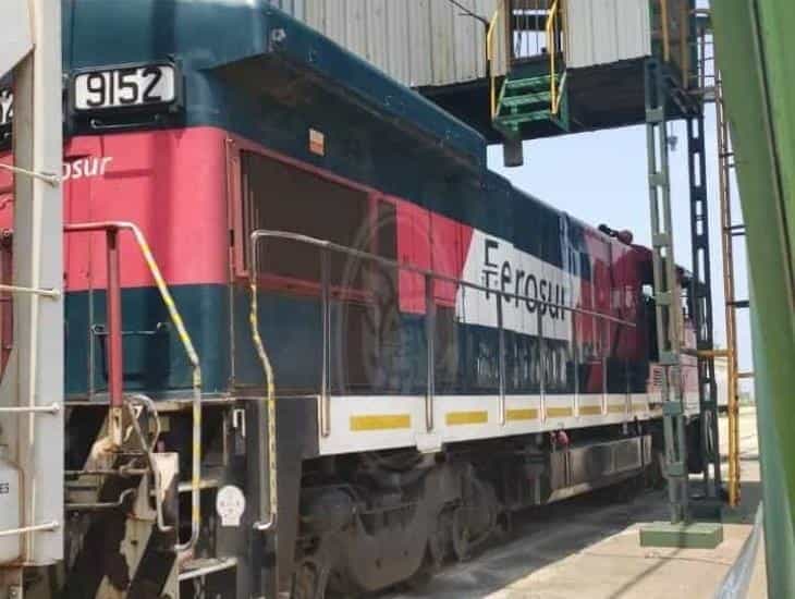 Culpan a sindicato ferrocarrilero por despidos en Ferrosur