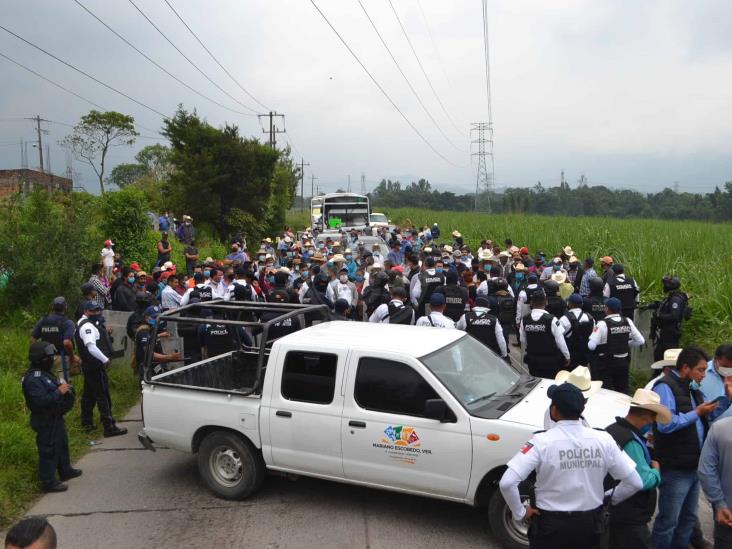 Retienen a manifestantes de Loma Grande; iban hacia Orizaba