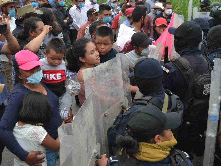 Retienen a manifestantes de Loma Grande; iban hacia Orizaba