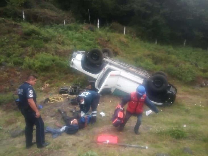 Se registra volcadura en libramiento Xalapa-Perote; deja tres personas lesionadas