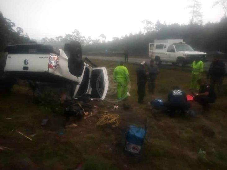 Se registra volcadura en libramiento Xalapa-Perote; deja tres personas lesionadas