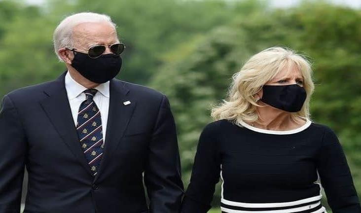 Biden aparece en público por primera vez en más de dos meses