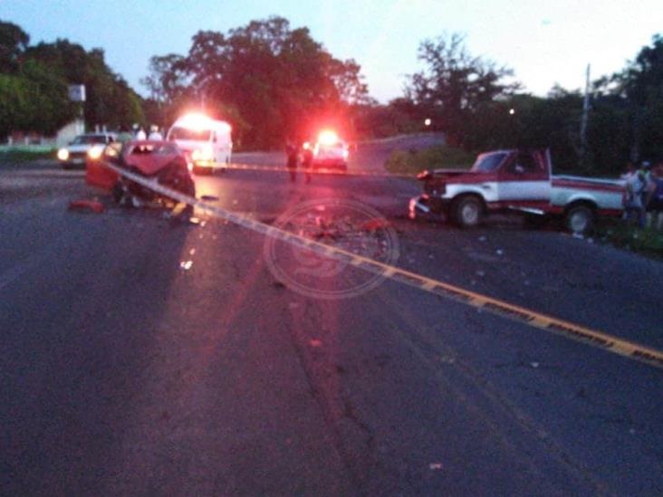 Choque en la carretera Córdoba-Veracruz deja un muerto y dos heridos