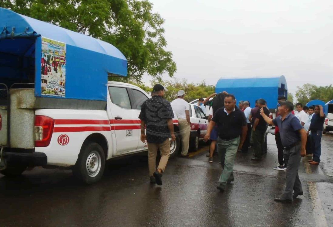 Otra riña entre mixtos rurales y taxistas de Cosoleacaque