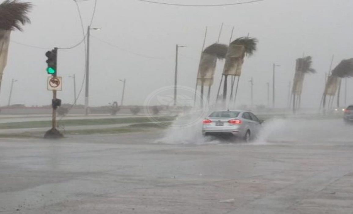 ¡’Karl’ dejará lluvias y fuertes vientos en Veracruz! Así estará el clima este jueves