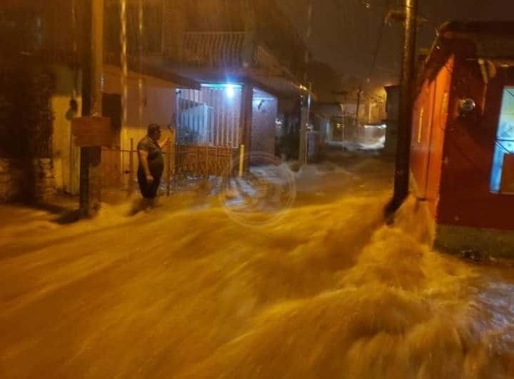 Desbordamiento de río afecta a más de 2 mil personas en Atoyac