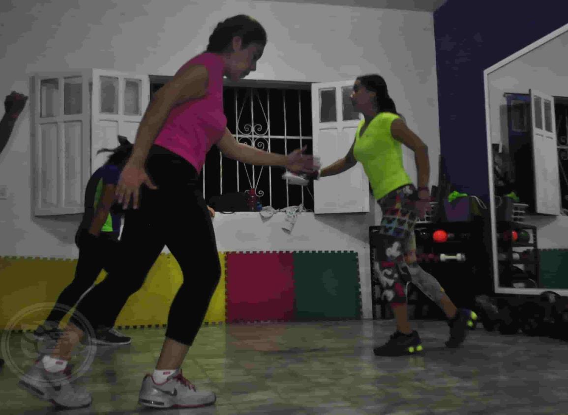 Habría cárcel para instructores de zumba; violan cuarentena