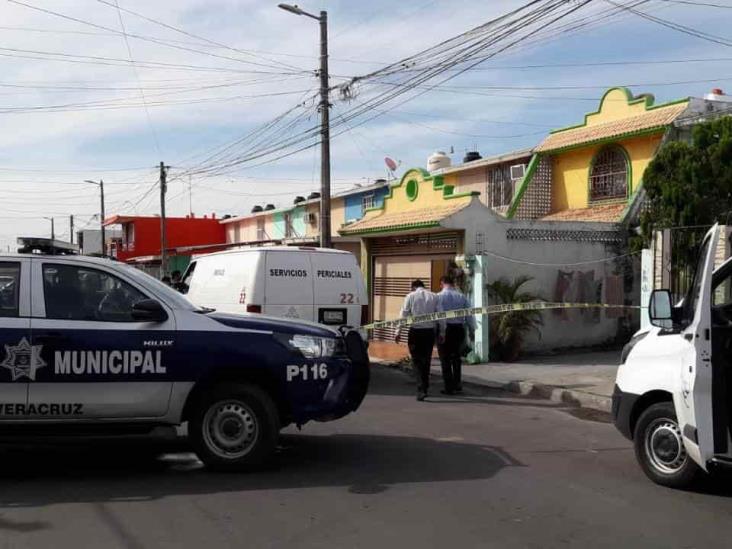 Hallan a hombre sin vida al interior de su vivienda en Infonavit Los Volcanes