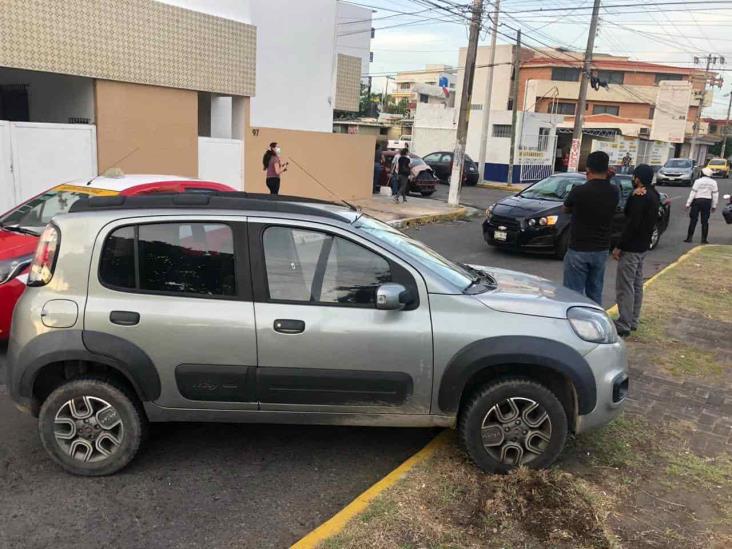 Se registra accidente automovilístico en fraccionamiento Virginia