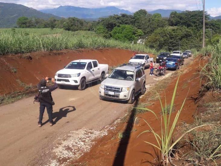 Desquician  autopista Orizaba-Veracruz en demanda  de liberación de cañero