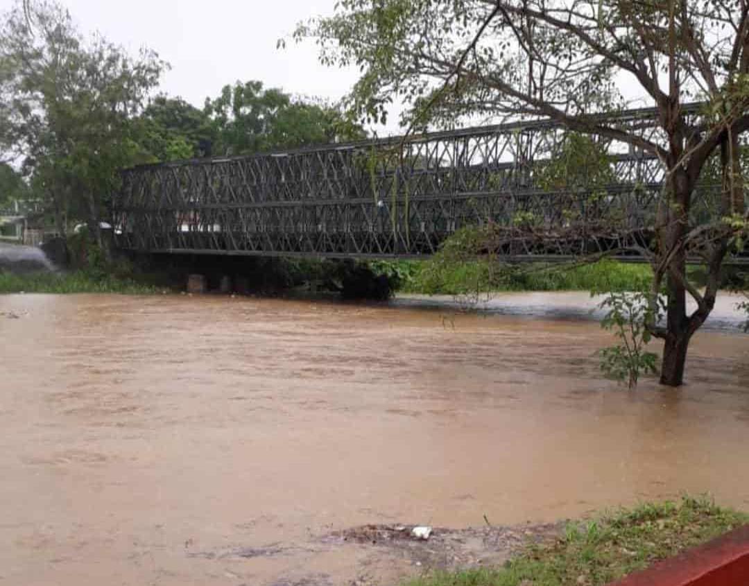 Activa SPC-Veracruz refugios ante crecida de río en Agua Dulce