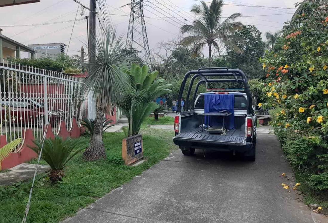 Encuentran a hombre colgado en un árbol en Córdoba