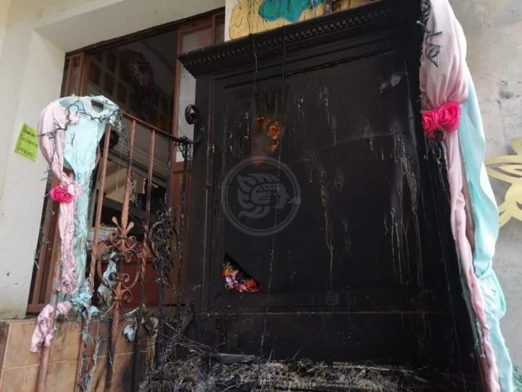 Incendian altar a la virgen ubicado en mercado San José de Xalapa