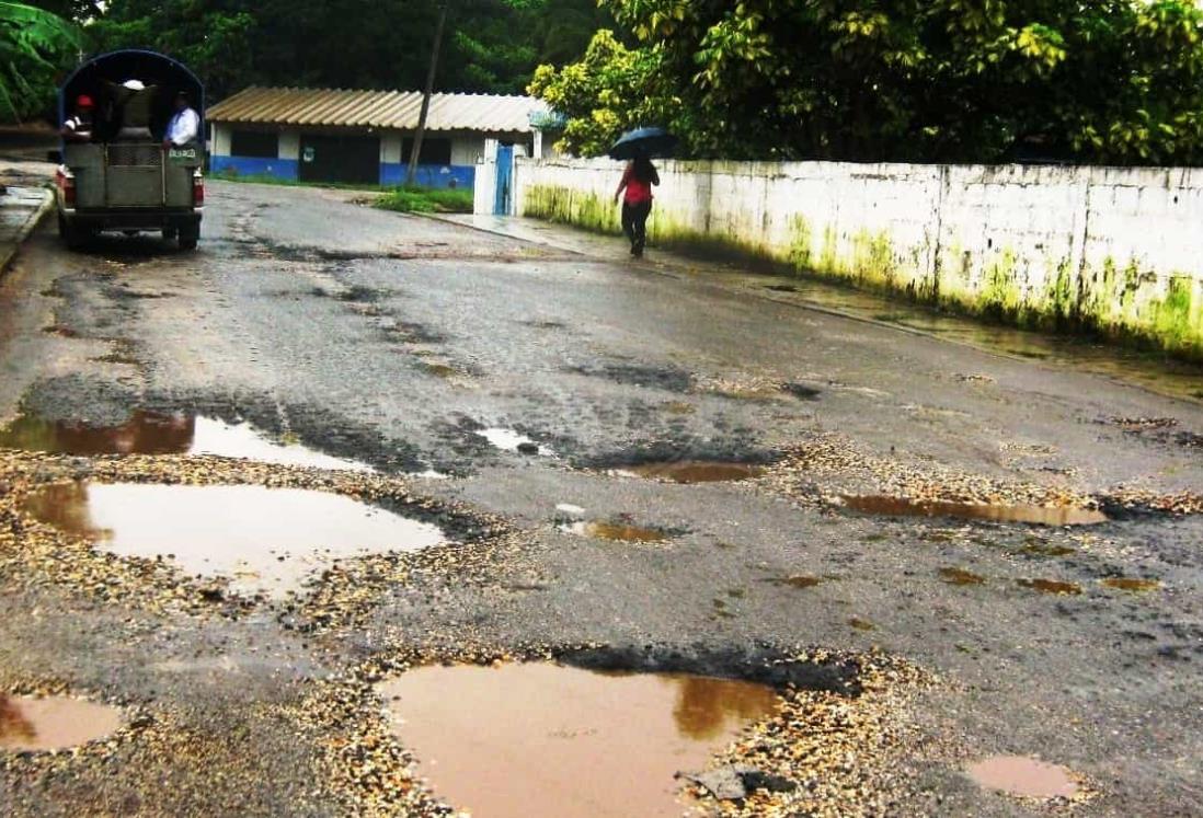 Falta mantenimiento a la carretera Soteapan-Acayucan