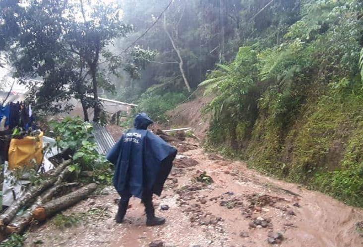 Se inundan avenidas de Xalapa tras fuerte lluvia