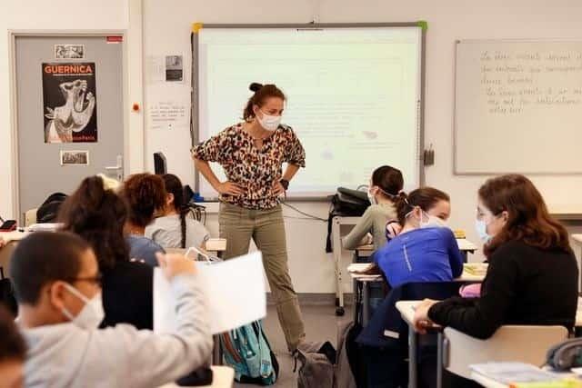 Cierra París dos escuelas recién abiertas por nuevos casos de Covid-19