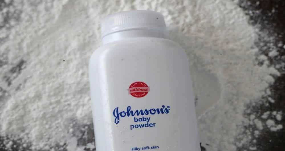 Multan a Johnson & Johnson por talco que provoca cáncer de ovario