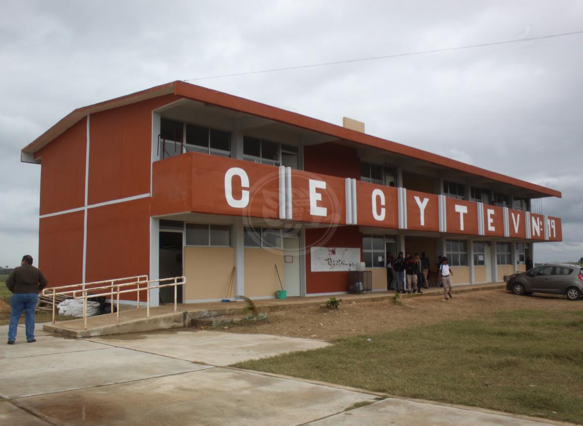 Van 40 aspirantes registrados al Cecytev plantel Ciudad Olmeca