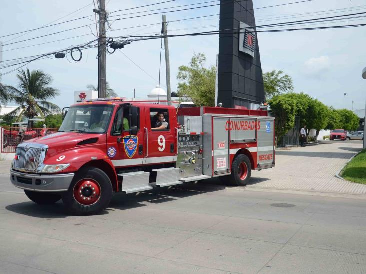 Se registra conato de incendio en el interior de la agencia de vehículos de Veracruz