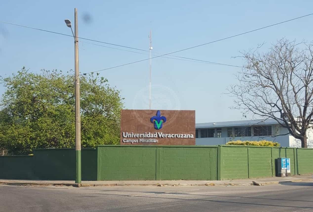 Piden destituir a director de la facultad de Medicina en UV-Minatitlán