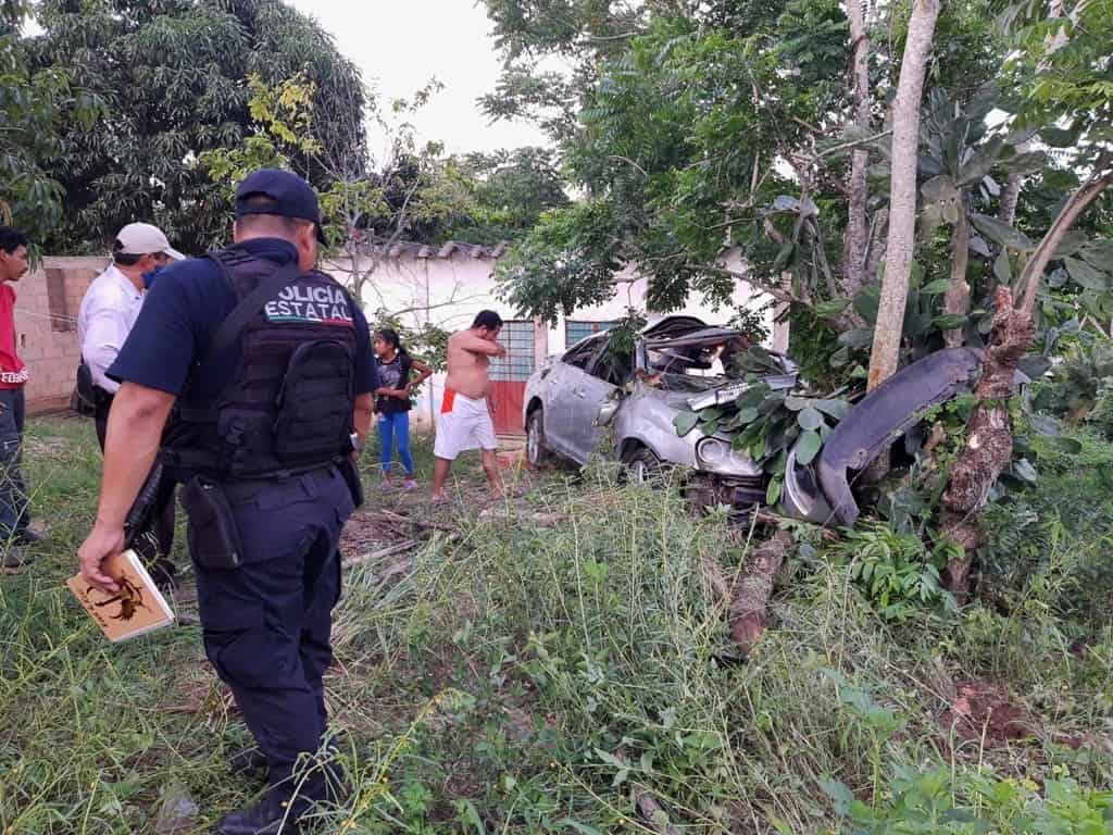 Familia sufre accidente en la Costera del Golfo de Acayucan