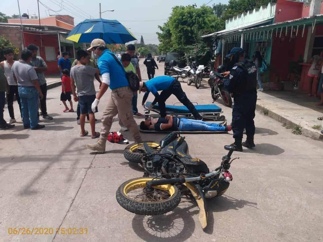 Chocan en Oluta a dos menores de edad en motocicleta