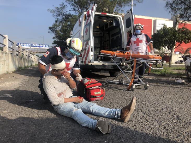 Atienden a supuesto hombre que se había caído en puente de la avenida Cuauhtémoc