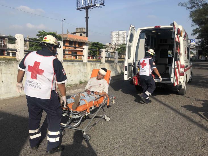 Atienden a supuesto hombre que se había caído en puente de la avenida Cuauhtémoc