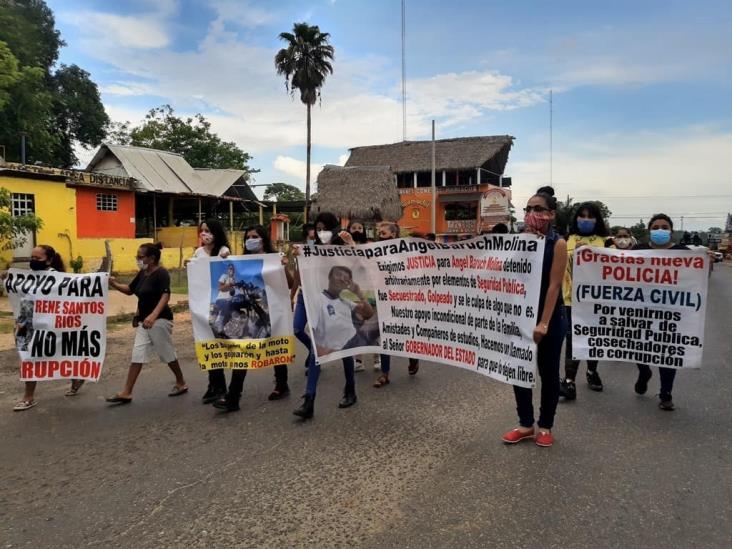 Exigen liberación de jóvenes detenidos arbitrariamente en Acayucan