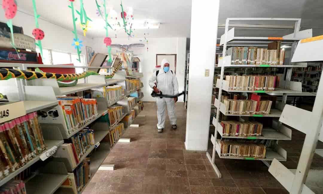 Bibliotecas en Tuxpan sanitizan sus áreas, se alistan para reapertura