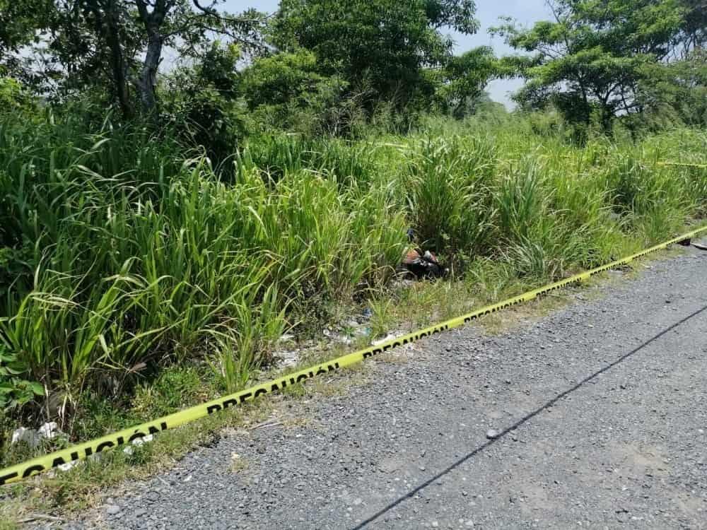 Encuentran cuerpo con signos de tortura a un costado de la carretera federal 180