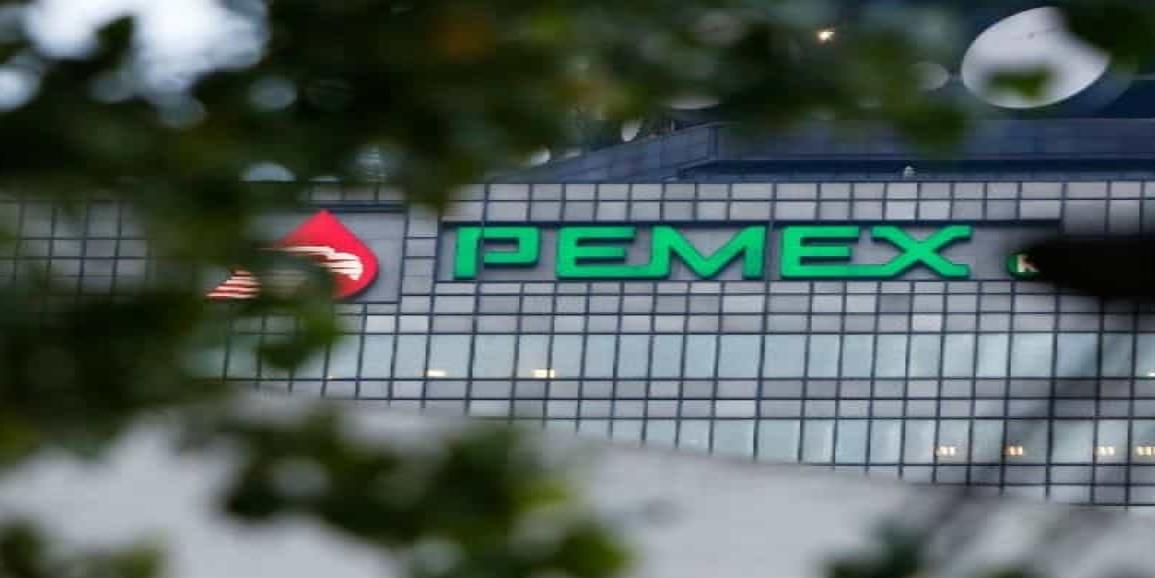 El problema de Pemex es la carga fiscal: Arturo Herrera