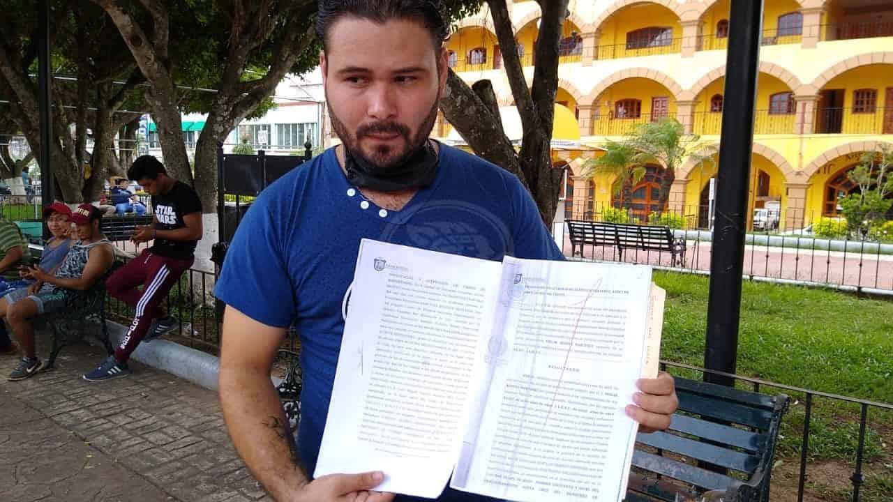 Profesor de Acayucan denuncia a su exposa por sustraer a sus hijas