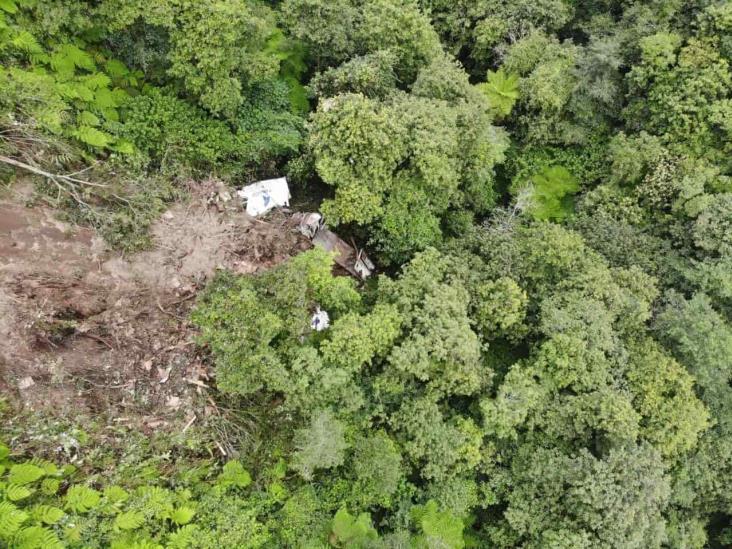 Tractocamion cae a Barranco de 200 metros en Atzalan